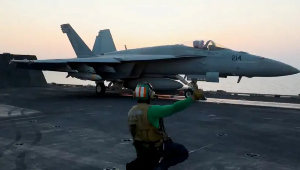 Yemen : one killed, 13 injured in US strikes , Houthi Says