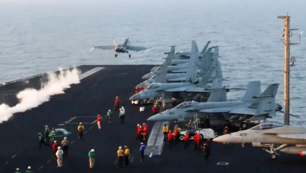 US military loses An F/A-18E aboard aircraft carrier operating in Red Sea