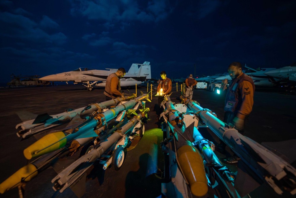 Intense U.S. Airstrikes Target Houthi Positions in Yemen