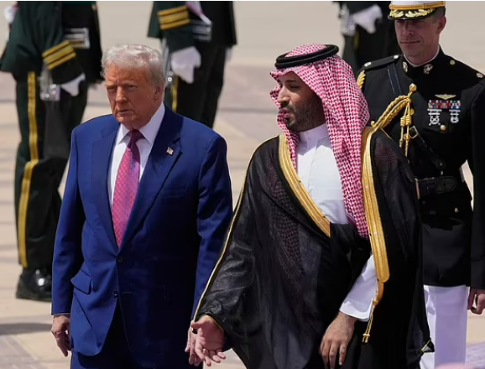 Saudi Crown Prince welcomes Trump in Riyadh