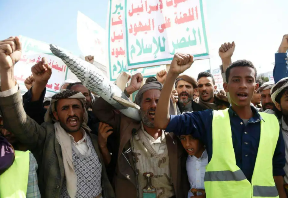 Yemen’s Houthis "warn" companies to leave Israel