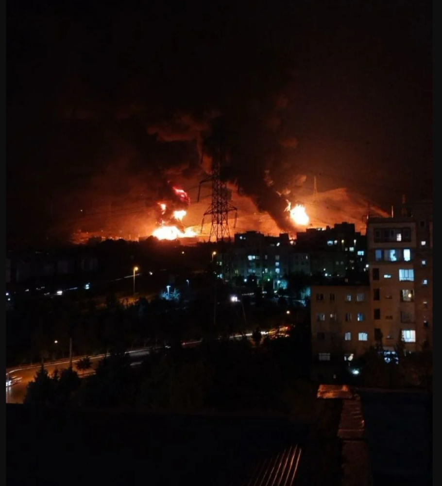 Sirens sound in Tel Aviv area after missile from Yemen