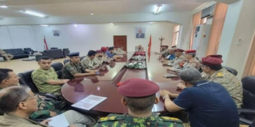 Yemen Gov't forces Capture Houthi , Al-Qaeda Cells in Aden ,Taiz