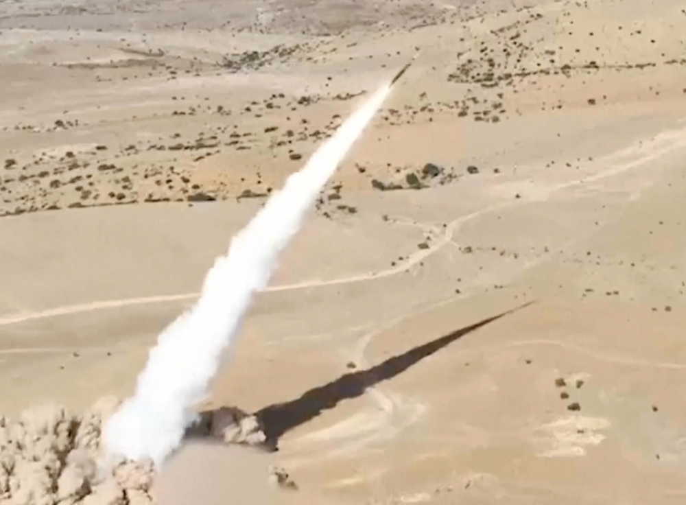 Israel Temporarily Shuts Airspace After Missile Launch from Yemen