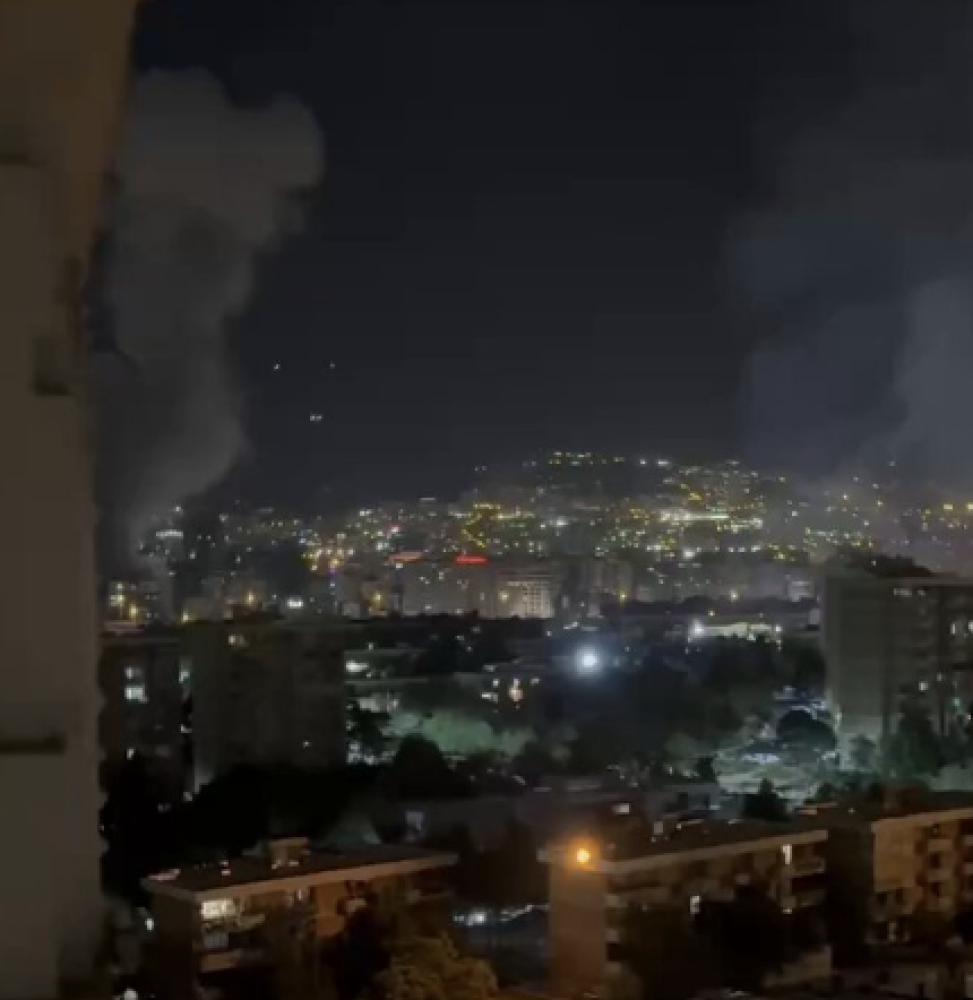 Explosions Rock Sana'a at Dawn Amid Unclear Circumstances