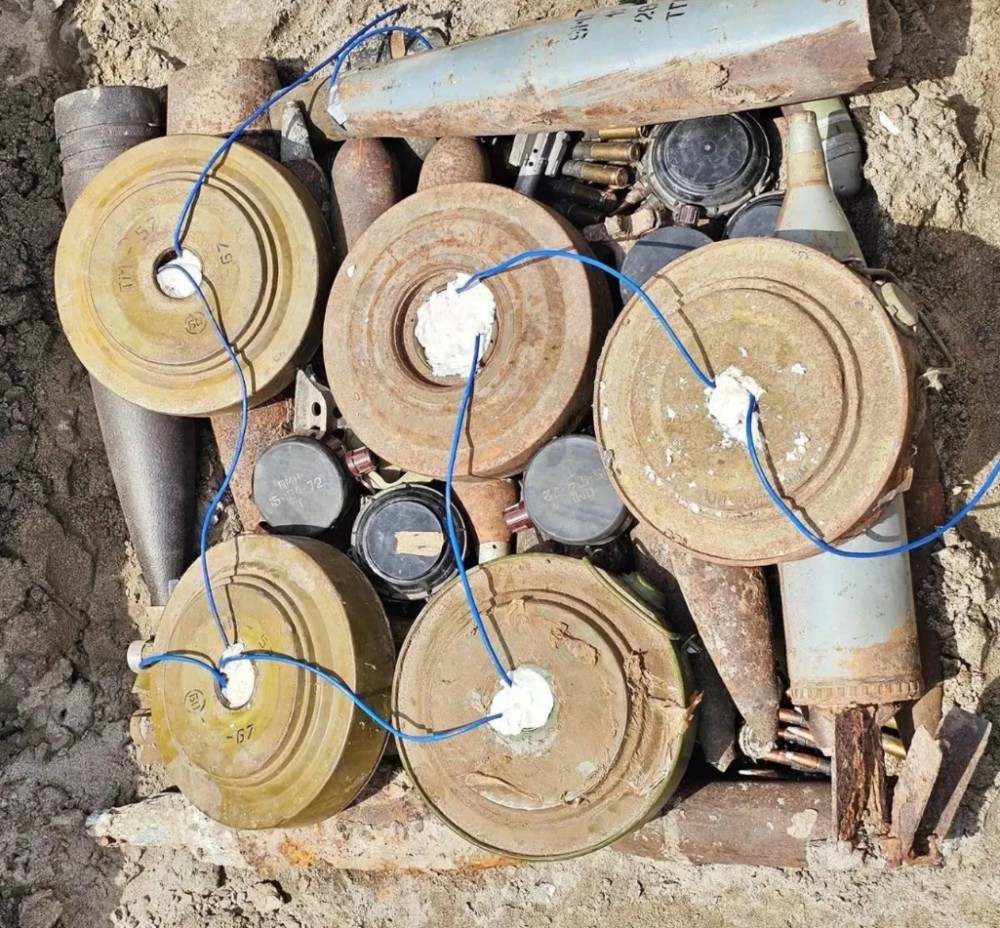 KSrelief Masam Project Clears 884 Explosives in Yemen