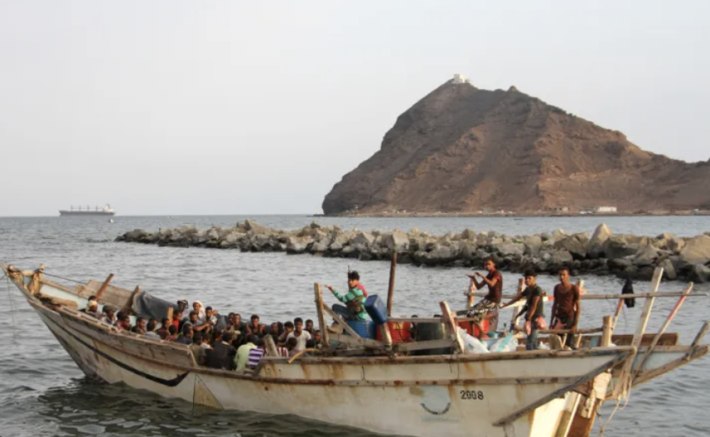 Yemeni Coast Guard Suspends Maritime Activity for 72 Hours Due to Rough Seas