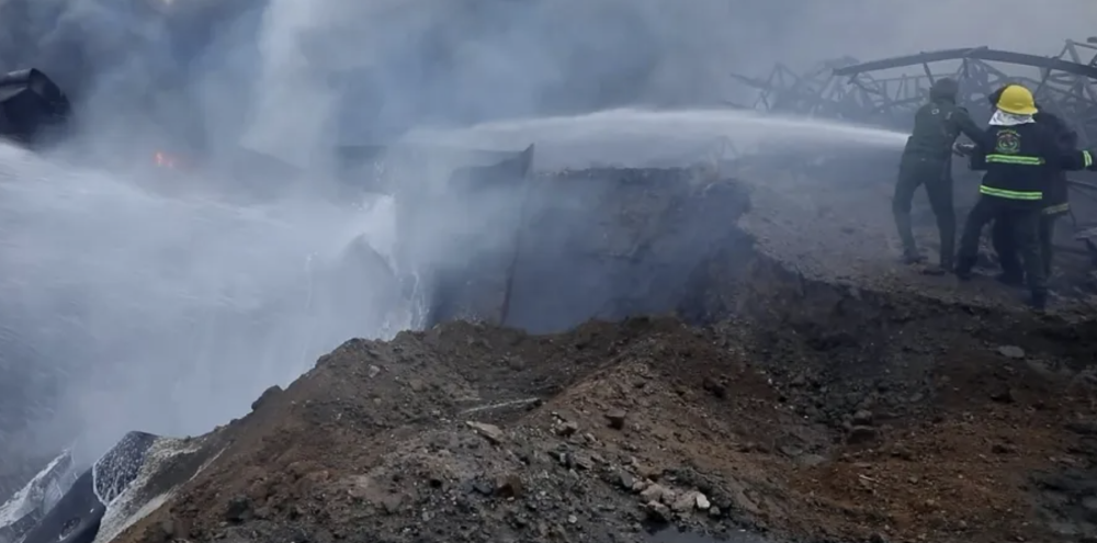 24 Pakistanis among 27 crew aboard LNG gas tanker attacked by Israel at Yemen's Hodaiedah port