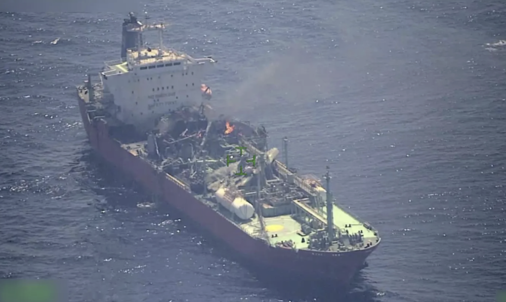 Defense Line Confirms Houthi Involvement in Attack on LNG Tanker FALCON in Gulf of Aden Despite Militia Denial