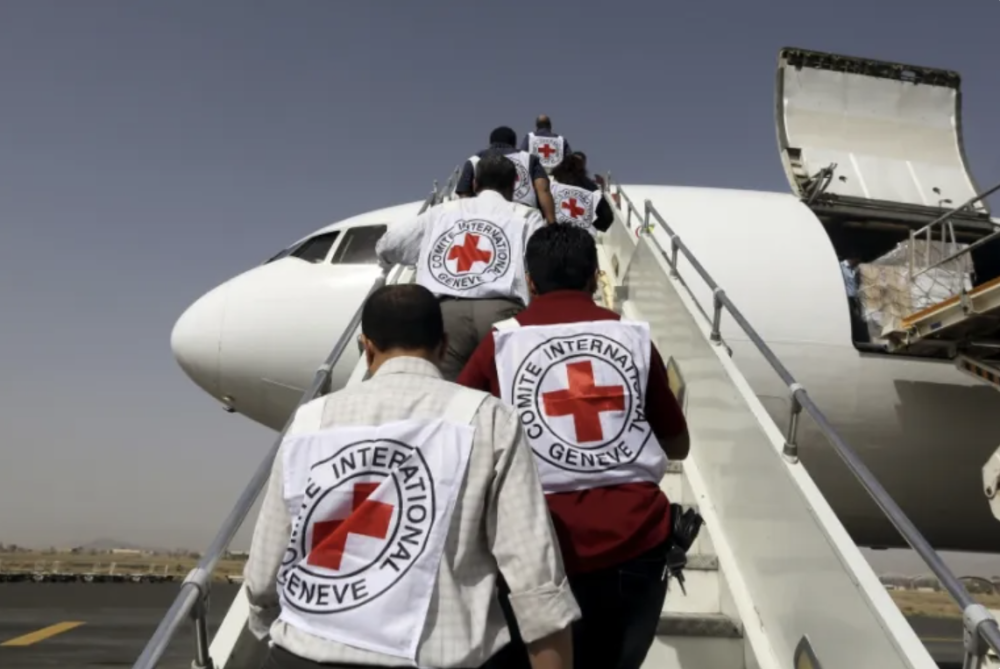 Red Cross Medical Shipment to Houthi-Controlled Areas Sparks Controversy in Yemen