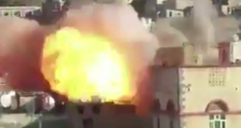 Houthi militia Blow Up Several Civilian Homes in Yemen's Amran