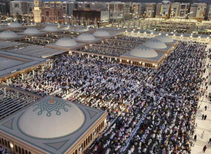 Thousands of pilgrims continue spiritual journey to Madinah