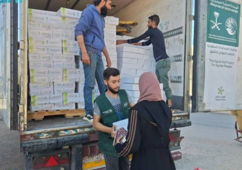 Saudi aid agency KSrelief delivers dates to Yemen and Syria