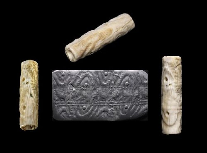 Rare Yemeni Cylinder Seal Displayed and Sold at US