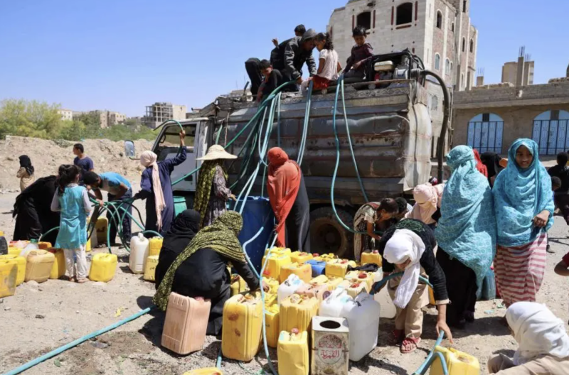 Water Tank Collapse in Yemen’s Taiz Kills Two, Injures Dozens