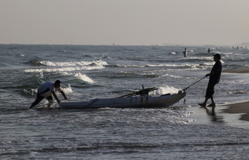 Three Fishermen Missing Off Aden’s Al-Buraiqah Coast, Families Plead for Search Efforts
