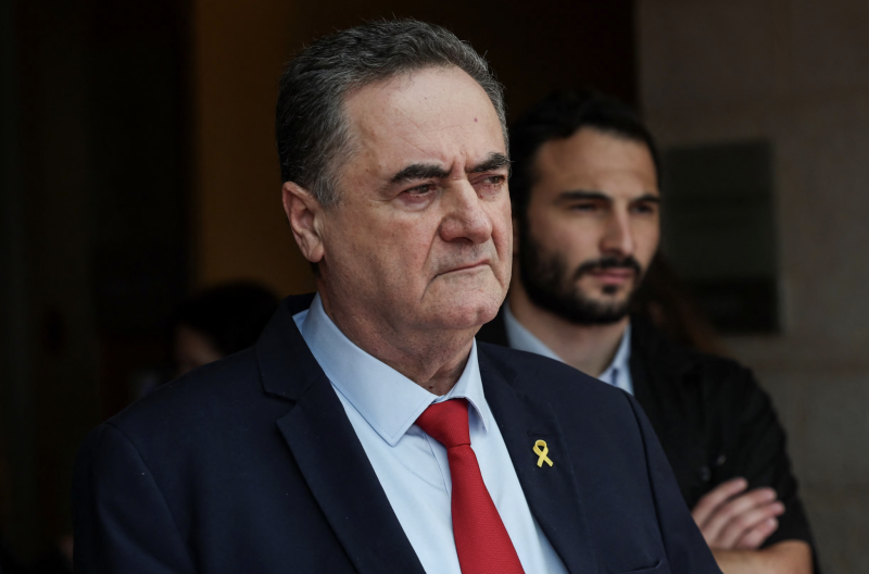 Israeli Defense Minister Warns Houthis of Harsh Retaliation Following Missile Attacks