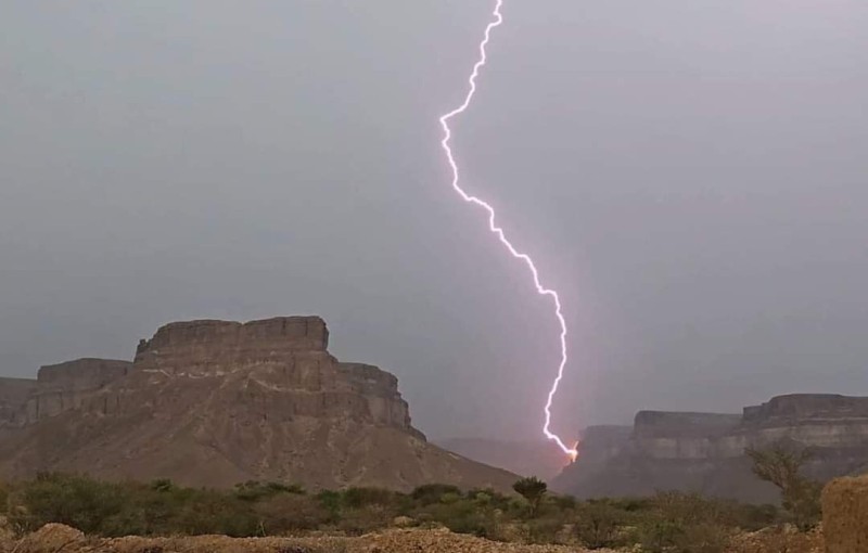 Lightning Strike Kills Two, Injures Four in Yemen’s Hodeidah Province