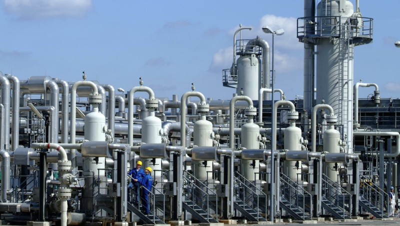 UAE bourses rebound as energy and financial shares climb